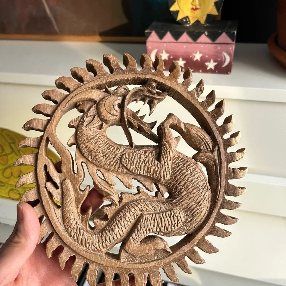 Balinese wood carving of Dragon wall hanging - Picture 5 of 13